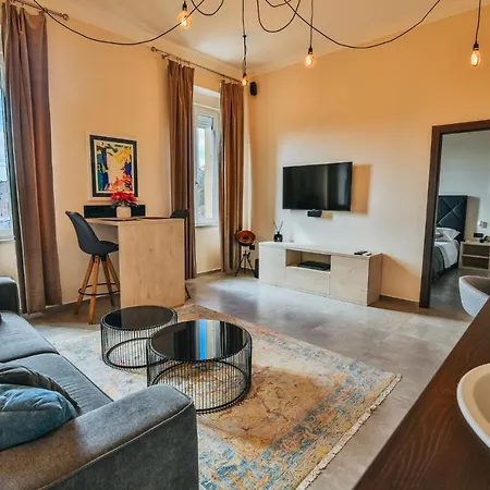 Harbour Deluxe * زادار